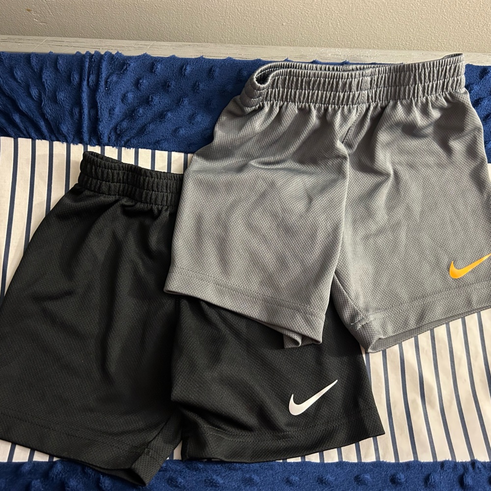 Boys Nike Shorts 4T